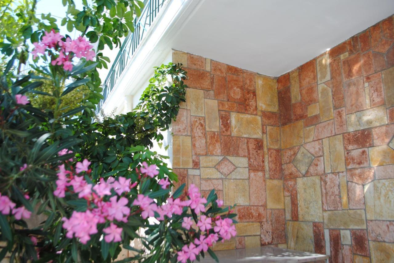 Hotel Mikela Ksamil Ngoại thất bức ảnh